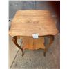 Image 2 : Wood parlor table top 24" X 24" table 30" tall