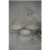 Image 3 : Dainty Tier & 3 pedestal tea cups