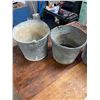 Image 2 : 3 Galvanized vintage pails