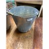 Image 3 : 3 Galvanized vintage pails