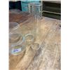 Image 3 : 5 assorted glass chimneys - 4 barn lantern, 1 #2 lamp