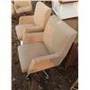 Image 3 : 2 Padded Office Chairs 24"x 25"