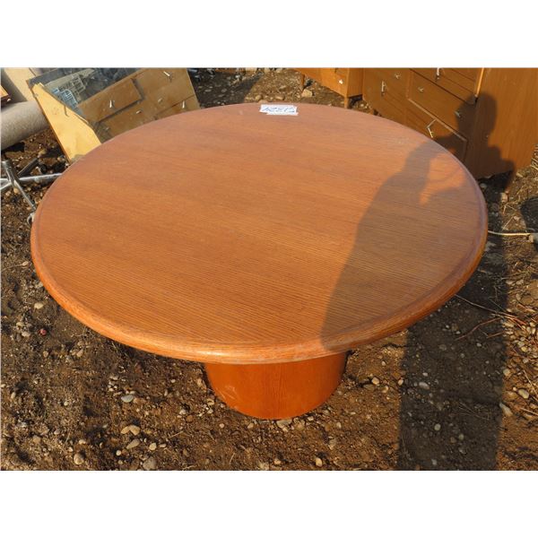 Round office table matches lot 1328, 1329, 1331-  43.5  diameter x 29 H - Sturdy