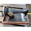 Image 4 : Antique sewing machine - Singer JB532637