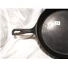 Image 2 : McClarys #8 cast iron frying pan 10"