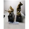 Image 2 : RARE BRASS AND WOOD STOCK MARKET BEAR AND BULL 1930’S BOOKENDS