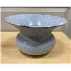 Image 3 : Graniteware spitoon - 9"across