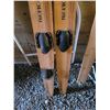 Image 2 : Pair of vintage wooden water skiis, great original condition
