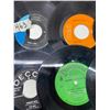 Image 5 : Lot of 35 45's Records w/o sleeves various artists/years