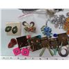 Image 4 : Tin of Assorted Vintage earrings