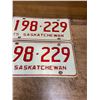 Image 3 : Pair of 1975 Saskatchewan license plates