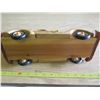 Image 5 : wooden car model