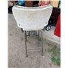 Image 4 : Antique Vintage Stool