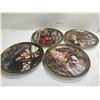 Image 1 : Victorian Christmas Decorative Plates