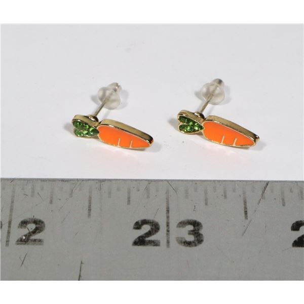 NEW CARROT STUD EARRINGS WITH RHINESTONE ACCENTS