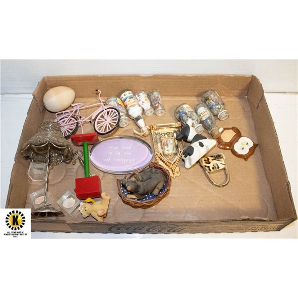 FLAT OF COLLECTIBLES