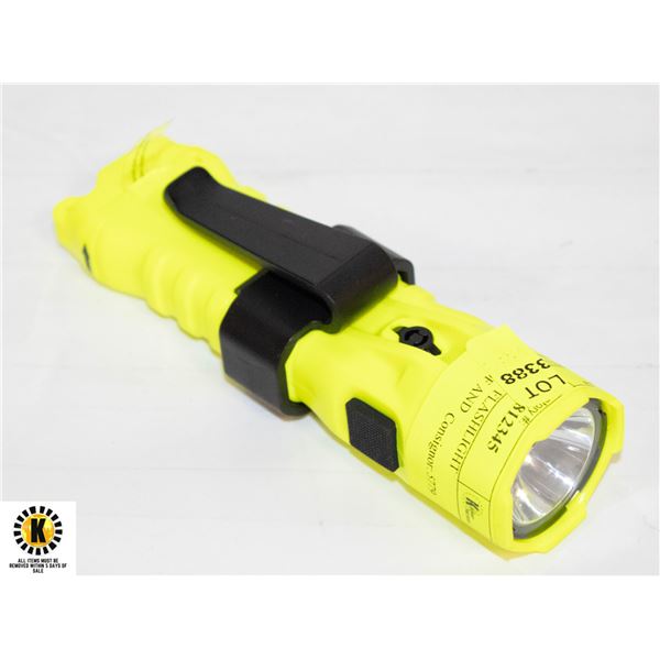 PELICAN 3315 FLASHLIGHT WATERPROOF AND