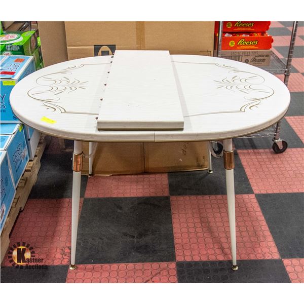 KITCHEN TABLE WITH LEAF INSERT 48" X 36" X 25"