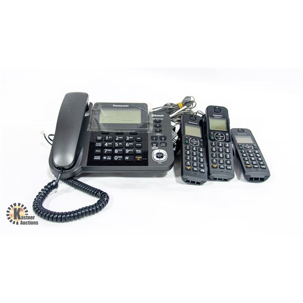 PANASONIC PHONE BASE WITH 3 CORDLESS PHONES