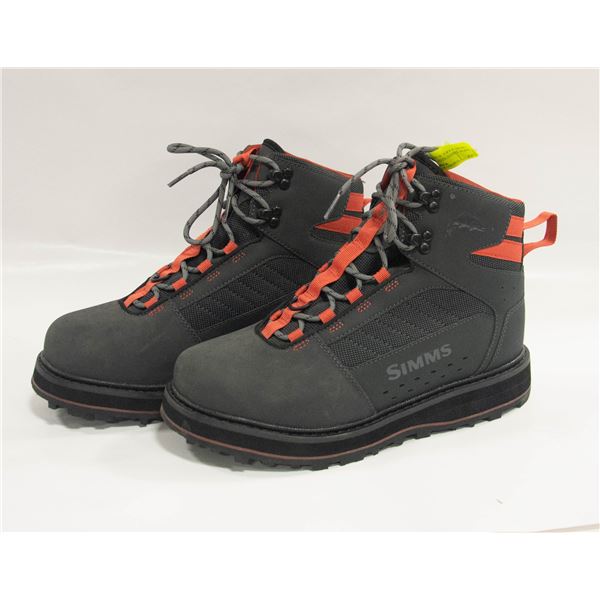 NEW MENS SIZE 8 SIMMS TRIBUTARY WADING BOOTS