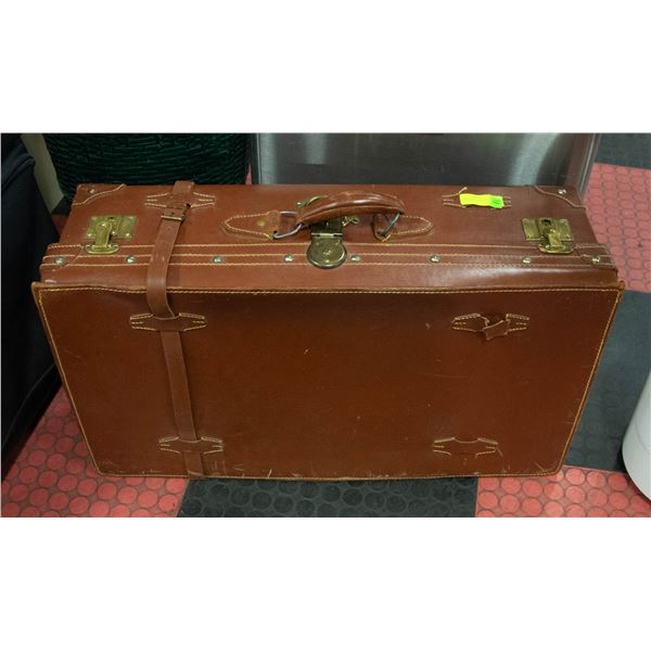 VINTAGE LEATHER TRUNK STYLE TRAVEL CASE