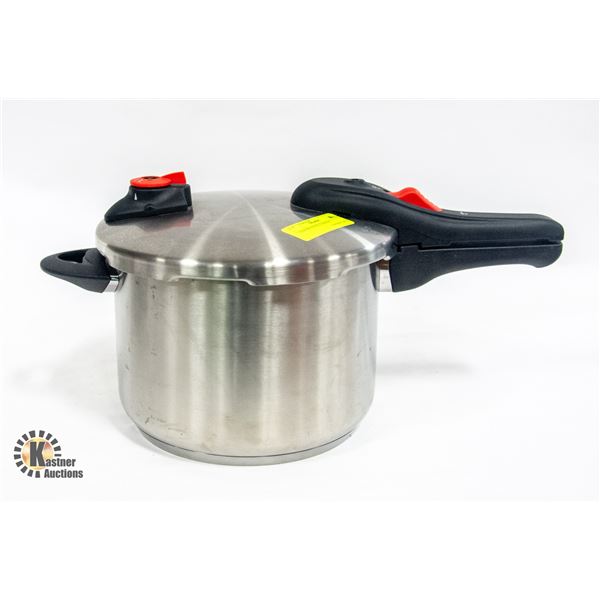 PRESSURE COOKER