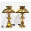Image 1 : PAIR OF BRASS BANKER LAMPS