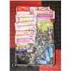 Image 1 : FLAT OF ASSORTED CONFETTI & BALLOON WEIGHTS