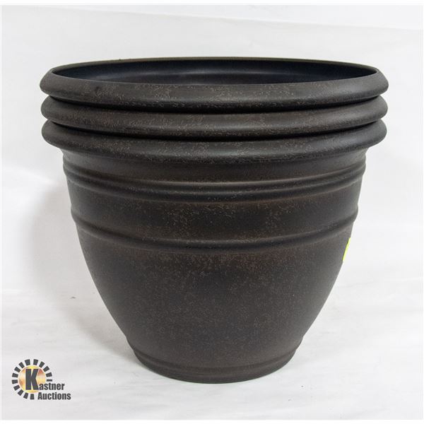 SOUTHERN PATIO 14.5'' INCH HUDSON PLANTER 3 PACK