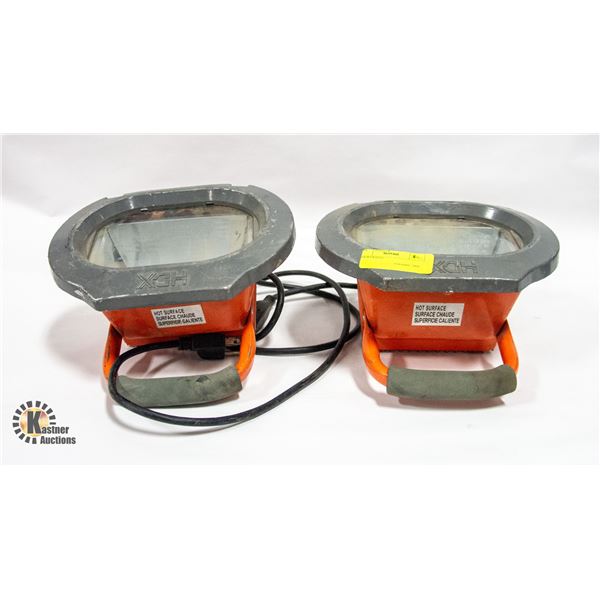 PAIR OF HDX SHOP LIGHTS