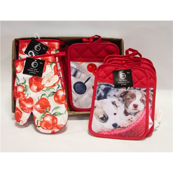 FLAT OF OVEN MITTS & POTHOLDERS DISH TOWELS