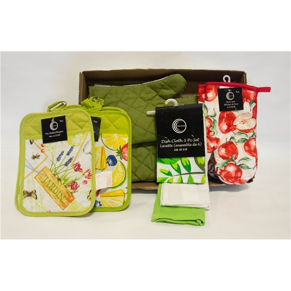 FLAT OF OVEN MITTS & DISH TOWELS