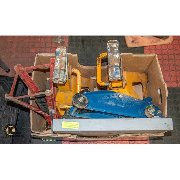 PAIR OF 12 TON JACK STANDS AND TROLLY JACK AND