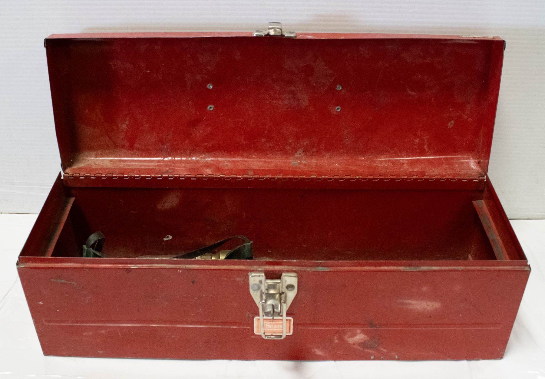 TOOL BOX WITH 5 WELDING TIPS PLUS WELDING
