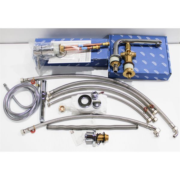 CHROME ROMAN TUB FILLER W/ HAND SHOWER