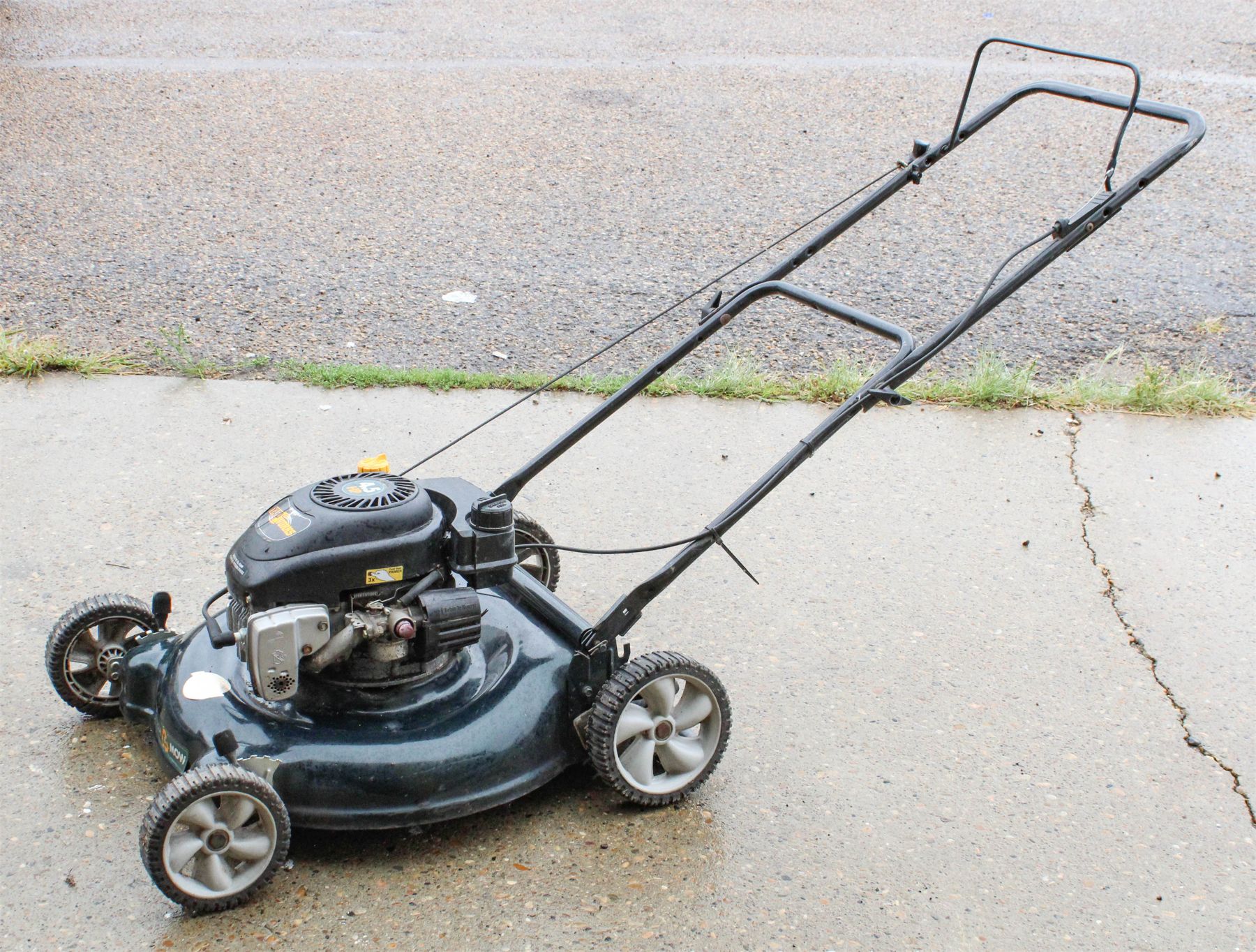 YARDWORKS 4.5HP MULCH+MOW LAWN MOWER
