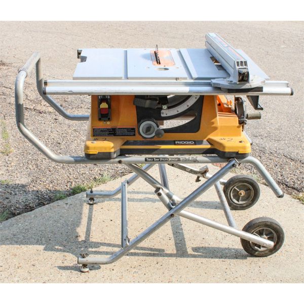 RIDGID 10  TABLE SAW W/ UTILITY TABLE & GUIDE
