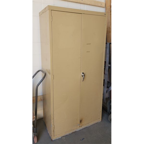 DOUBLE DOOR METAL STORAGE LOCKER