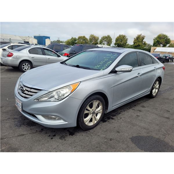 2013 Hyundai SONATA SE