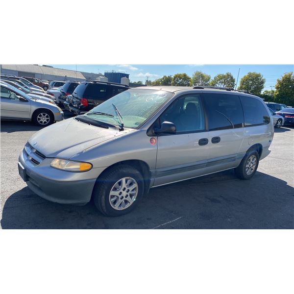 1996 Dodge Grand Caravan SE