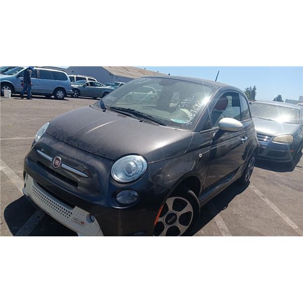 2014 FIAT 500e