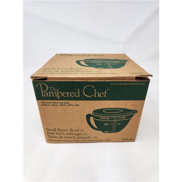 New Pampered Chef Small Batter Bowl