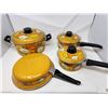 Image 1 : Vintage Cookware Set