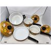 Image 3 : Vintage Cookware Set