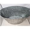 Image 2 : Large Galvanized Tub