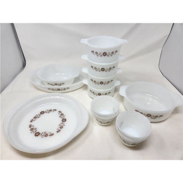 Vintage Pyr-o-rey Kitchen Set