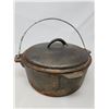 Image 1 : Vintage Cast Iron Pot with Lid
