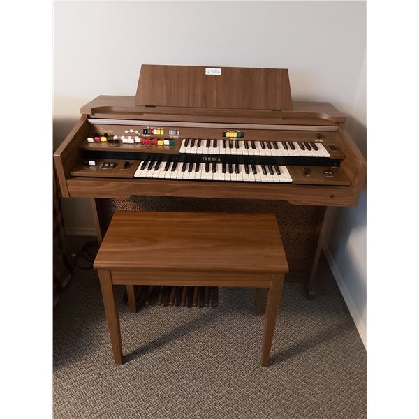 Yamaha Electone Electric Organ & Bench Model # B -40. **In Basement ...