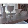 Image 3 : Assortment of Milk Glass and Other Collectable Glassware