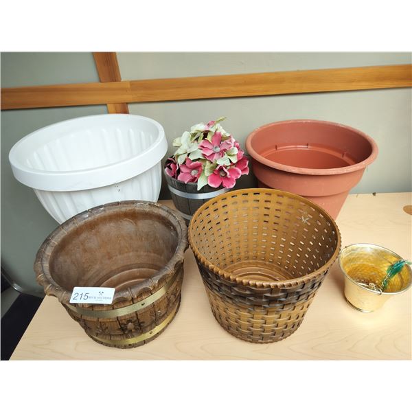 Assorted Plastic Planters